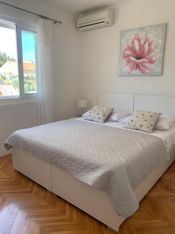 Apartments Nikola Stipisic Hvar Town Exterior photo